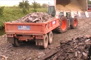 Hitachi EX135 Digger & Fendt 820 Tractor (in Cab Camera)