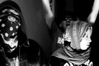 GUGAT feat Eyefeelsix - Bandung  Lalu dan Masa Kini