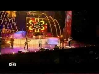 “Ты сама придумала“- ВИА “Надежда“.