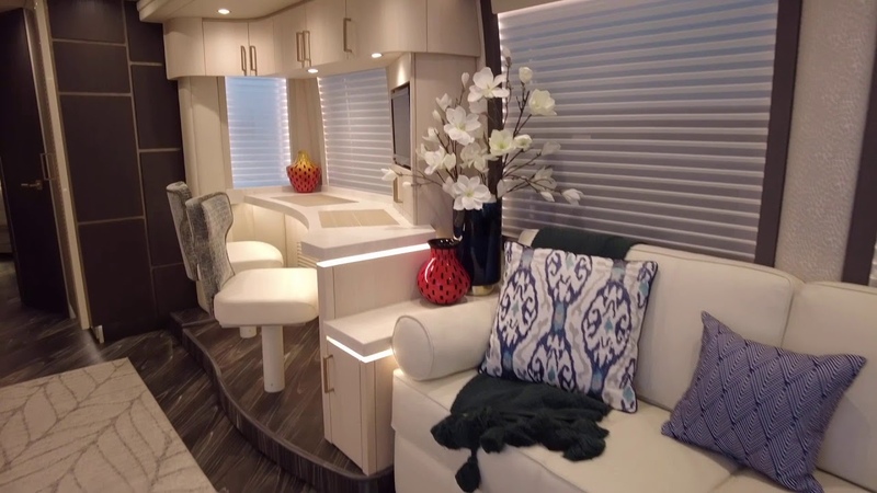 2019 Liberty Coach Triple Slide Bath And A Half ,