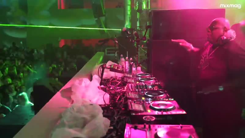 Carl Cox в клубе The Brooklyn Mirage