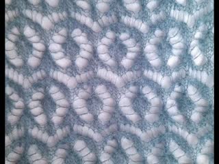 Необычный красивый ажур спицами Wave and leaf (A Treasury of Knitting Patterns by Barbara G. Walker)
