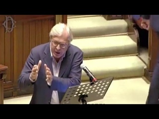 Sgarbi show alla Camera: Il coronavirus Si  sostituito Dio con il vaccino. Chiedete al dottor...