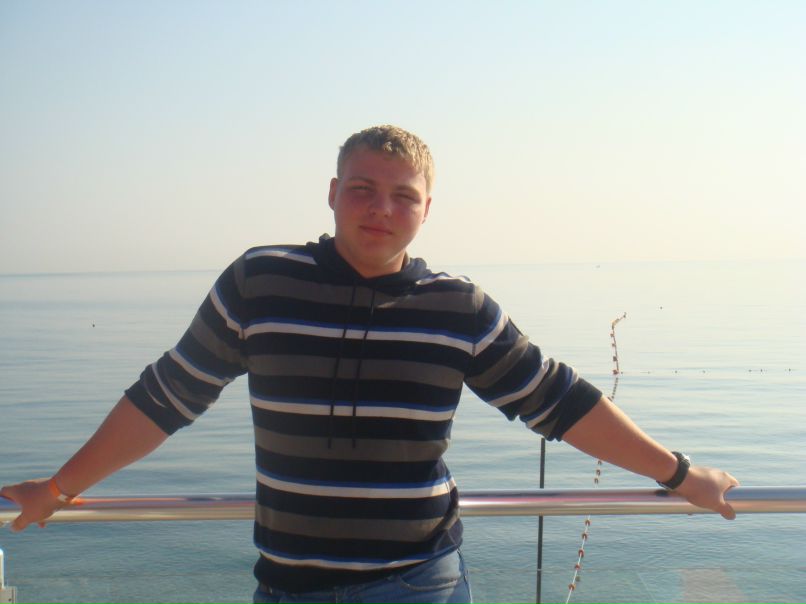 Женя Zibitte ٩(-̮̮̃-̃)۶ - | Электросталь