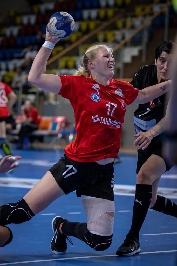 Наши в Европе. Валерия Бараник: "Турки живут на своей волне. Нам есть чему у них поучиться", изображение №2